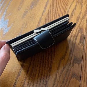 NEW w/out tags Mundi Leather Wallet